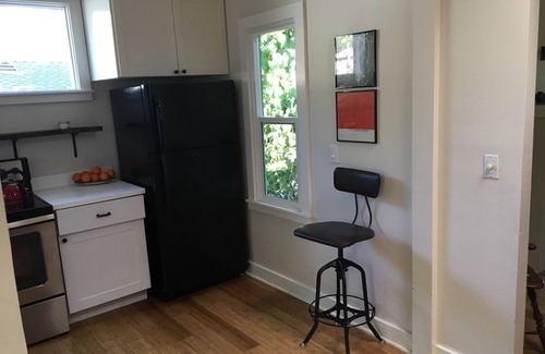 Silver Lake House | Stylish 2BD House with Guest Cottages & Scenic Patios