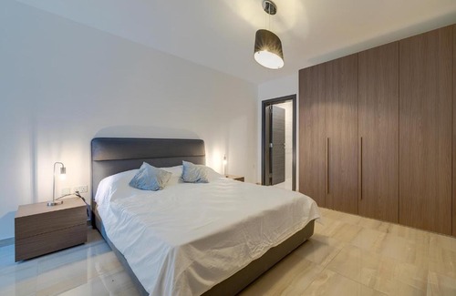 Ta' Xbiex Apartment | Stylish 2BR Apartment with Ocean View in Prime Location