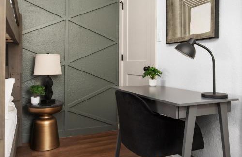 South Lamar Apartment | Chic 2BR Escape Sleeps 8 w Private Patio