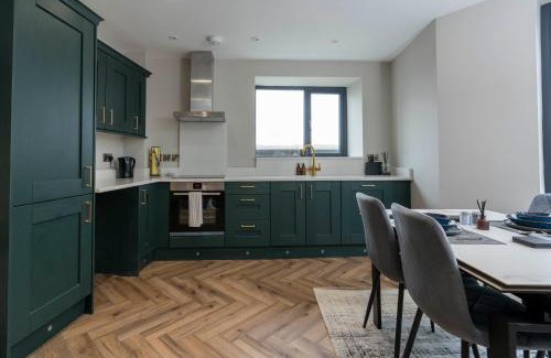 Portrush Apartment | Stylish 37 West Portrush Apartment for Family Getaways
