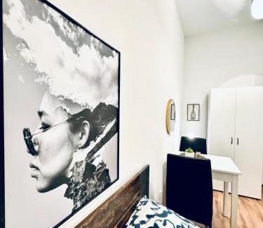 Liesing Apartment | Chic 5BR Apt for 10P, with Direct City Access