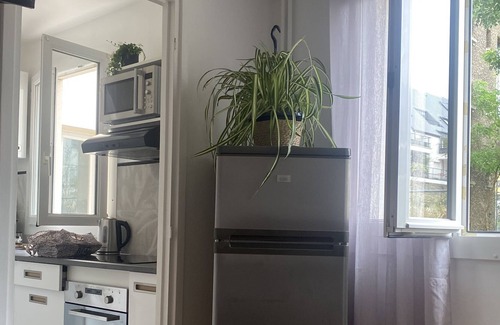 Montrouge Apartment | Stylish 2-Room Apartment at Porte de Paris - Family-Friendly