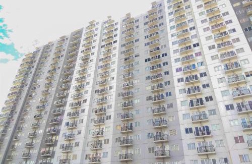 Depok Apartment | Trendy Studio Apartment with Pool and Park View Amenities
