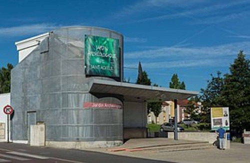 Sainte-Anne - Faubourg Noyon Apartment | Cozy Studio Retreat with Spa and Pet-Friendly Options