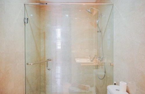 Cikini Apartment | Inviting 2BR Apartment with Pool at Menteng Park