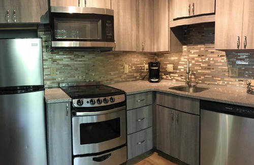 Maple City Condo | Book Your Oceanfront Escape: Rated 9.6/10 with Pool & Spa