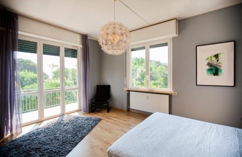 Como Apartment | Stylish Retreat at Chic and Freak Como with Ocean Views