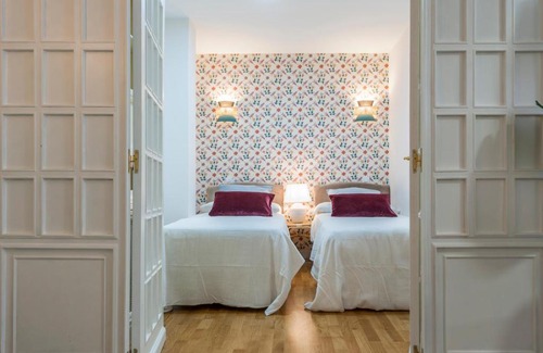 Pacifico Apartment | Cozy Retreat Near Retiro Park with Pool & Pet-Friendly Options