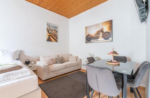 Leoben Apartment | Chic Apartment in Leoben - Balcony & Easy City Access