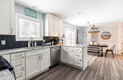 Holland House | Chic AquaCottage: Pet-Friendly with Ocean Views and Game Room