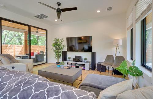 South Manchaca House | Stylish Austin Retreat with Inviting Backyard and Hammock
