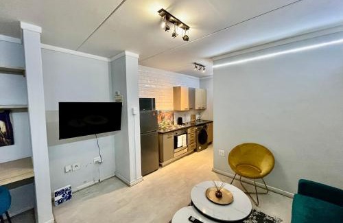 Greater Johannesburg Metropolitan Area Apartment | Chic Bachelor Pad in Dainfern, Sandton