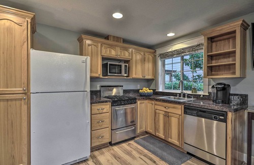 Battle Ground Apartment | Stylish Battle Ground Apartment - Close to Vancouver Adventures!