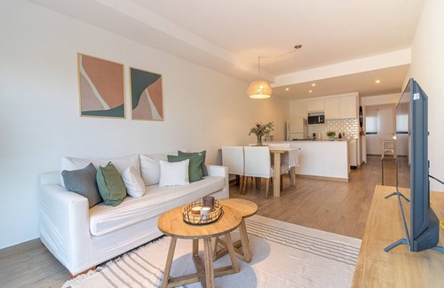 Belgrano Apartment | Elegant Belgrano Retreat with Pool and Scenic Views