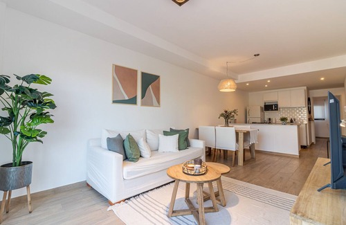 Belgrano Apartment | Elegant Belgrano Retreat with Pool and Scenic Views