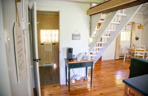 Amherst Ski Chalet | Chic Bohème & Spa: Guest Rated 9.8, Pet Friendly Retreat