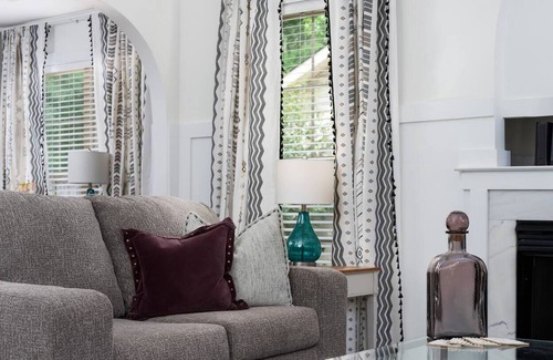 Helena House | Inviting Boho Bungalow - Ideal for Your Weekend Retreat