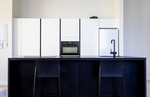 Pietermaai District Apartment | Chic Broadway Apartment in Central Willemstad