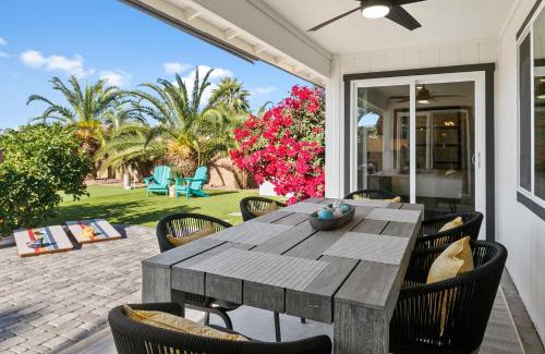 Parque Vista Estates House | Trendy Chic Cactus: 4-Star Pet Friendly Retreat