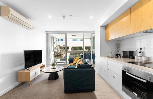 Adelaide Central Business District Apartment | Convenient 2BR Apartment in CBD - Family-Friendly Amenities