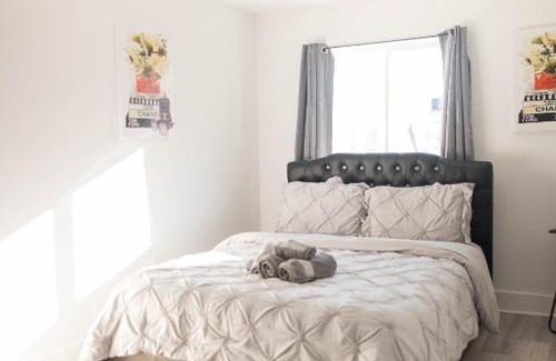 Peak's Suburban Addition Apartment | Peaceful 1BR Escape - Family-Friendly & Guest Rated 10/10