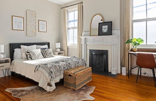 Fan District Apartment | *Chic City* 2bd/ba apt-Heart of the Fan-Walkability 110%
