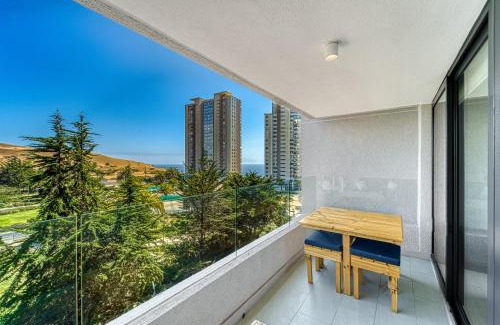 Concon Apartment | Coastal Retreat: Chic Coast 1D with Oceanfront Views