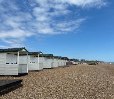 Bexhill-on-Sea Apartment | Inviting Coastal Apartment with Ocean View and Beach Access