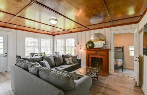 Columbia House | Stylish Columbia Home Near Historic Square - Family Friendly