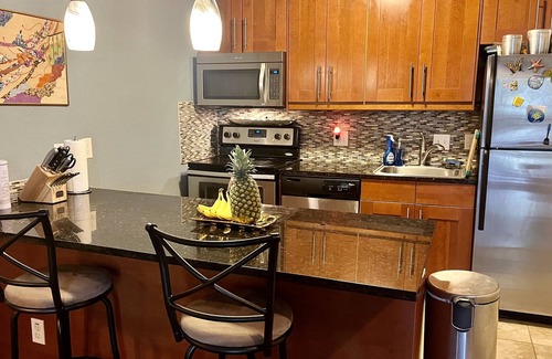 Allandale Condo | Chic & Cozy Condo: Top-Floor/2BR/2BA in Central Austin Allandale Neighborhood