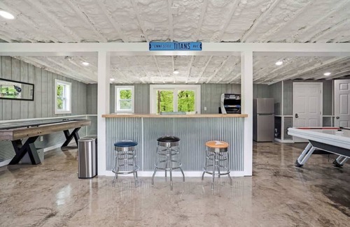 Kingston Springs House | Cozy Home with Game Room & Firepit Near Canoe Rentals