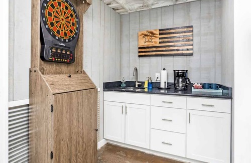 Kingston Springs House | Cozy Home with Game Room & Firepit Near Canoe Rentals