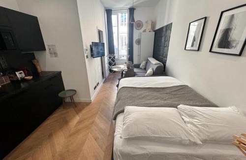 Lepante Quarter Apartment | Trendy Studio Retreat in the Heart of the City - 9.1/10
