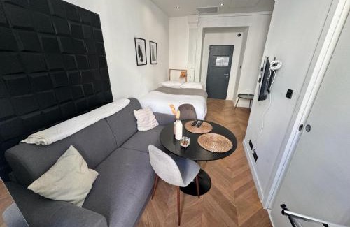 Lepante Quarter Apartment | Trendy Studio Retreat in the Heart of the City - 9.1/10