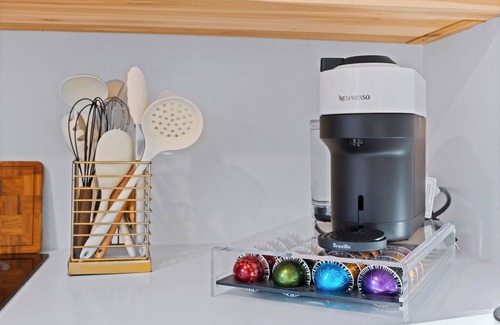 Cherrywood Apartment | Chic & Cozy Studio, Next to Pickleball & Top Eats