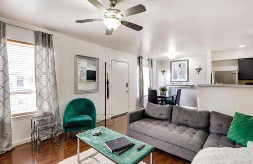 Knox - Henderson Apartment | Stylish Dallas Condo with Pool, Steps from Knox Street!