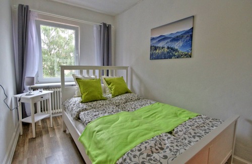 Neustadt an der Weinstrasse Apartment | Stylish Apartment in Neustadt with Breakfast & Kitchen