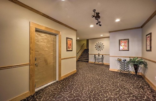 Sullivan County Apartment | Discover a Chic Downtown Escape Near the Motor Speedway