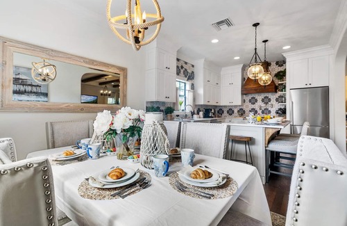 Old Northwood Historic District House | Elegant Downtown Retreat with Spa & Breakfast Included