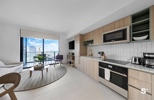 Downtown Miami Resort | Chic Downtown Retreat 1BR Apartment