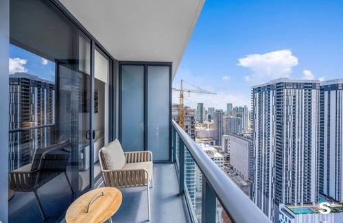 Downtown Miami Resort | Chic Downtown Retreat 1BR Apartment
