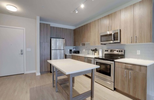 Jefferson Manor Apartment | Cozy Apartment at Alexandria with Pool and Spa Amenities