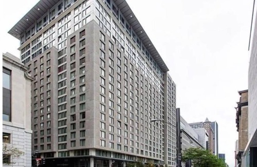 International District Condo | Elegant Downtown Condo with Free Parking Near Old Port