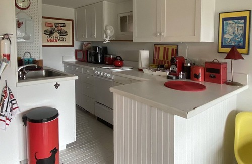 Blue Hill House | Chic Farmhouse Cottage with Private Beach & Unlimited WiFi