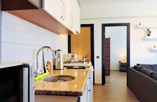 Lara Apartment | Chic Flat 10 min to Lara Beach in Antalya