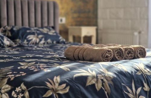 Floresti Apartment | Stylish Chic Flat One for Your Next Getaway