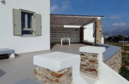 Antiparos Apartment | Elegant Antiparos Flat with Terrace and Sea View