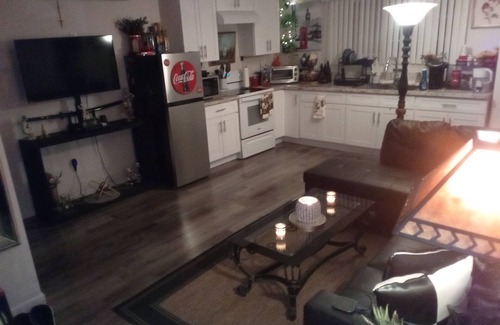 Tower District Apartment | CHIC Fresno Apartment - Located in the Popular TOWER DISTRICT
