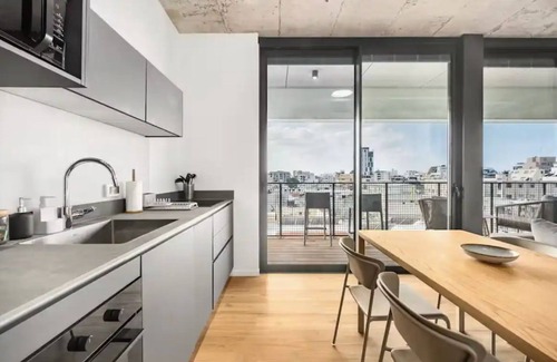 Tel Aviv Apartment | Chic High-End Stay 1BR 52 Sqm Balcony Parking