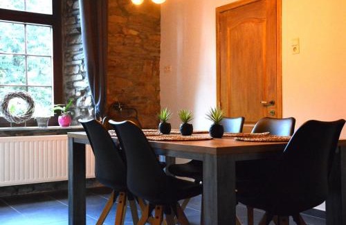 Vaux-sur-Sure House | Trendy Holiday Home with Garden for Family Enjoyment